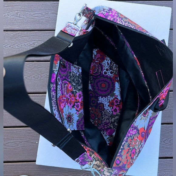 Vera Bradley Expandable Travel Tote Bag in Rosewood Pattern‎ - Picture 11 of 15
